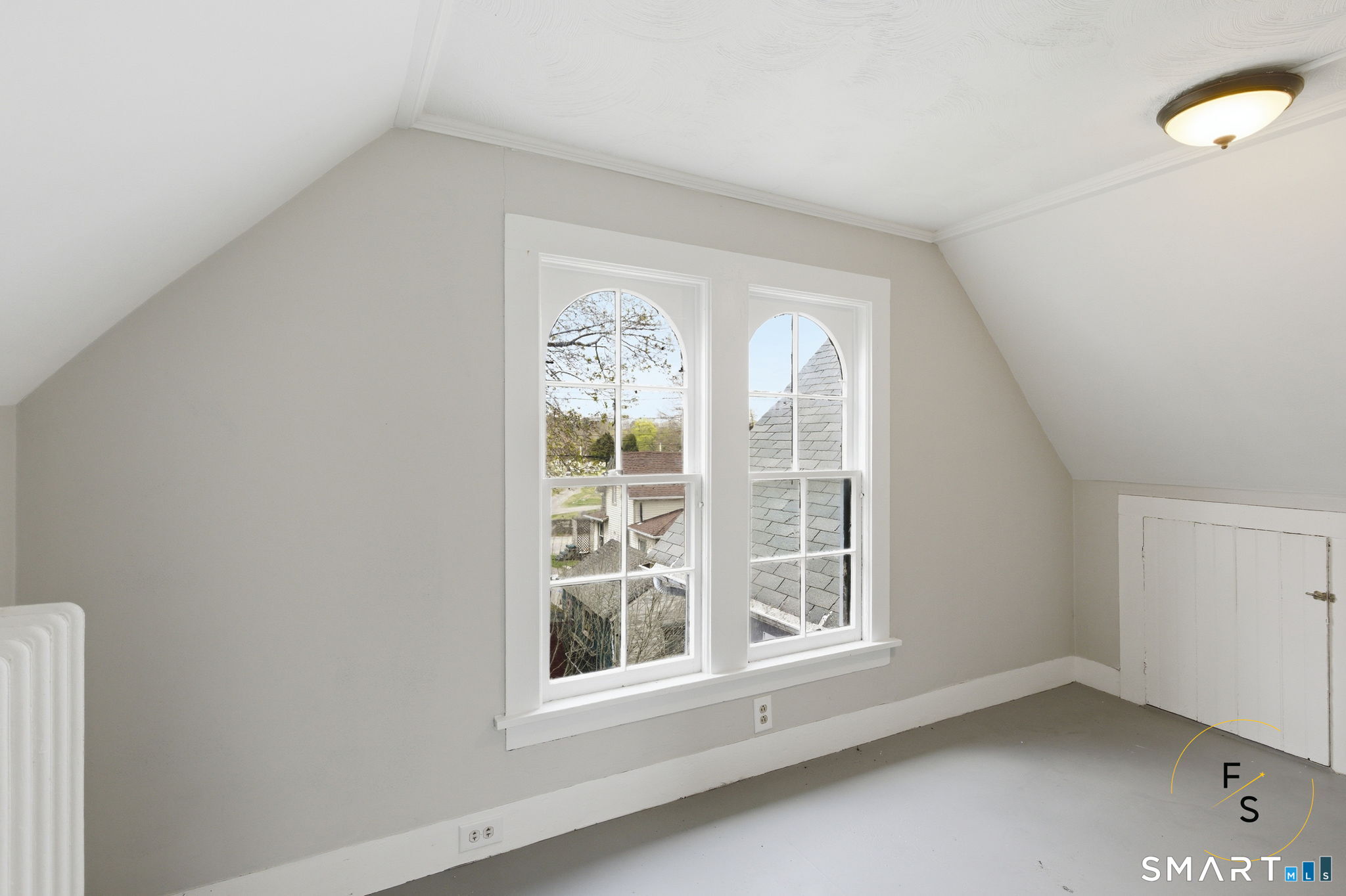 119 Williams Street Norwich, CT 06360 - Photo 30 of 40 an empty room with a window