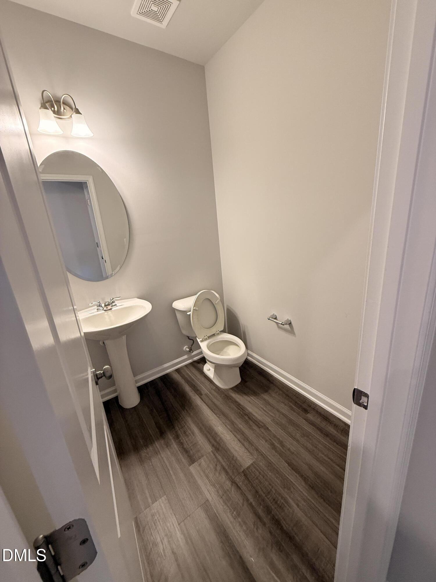 4924 Southern Magnolia Drive Raleigh, NC 27604 - Photo 23 of 44 IMG_4443