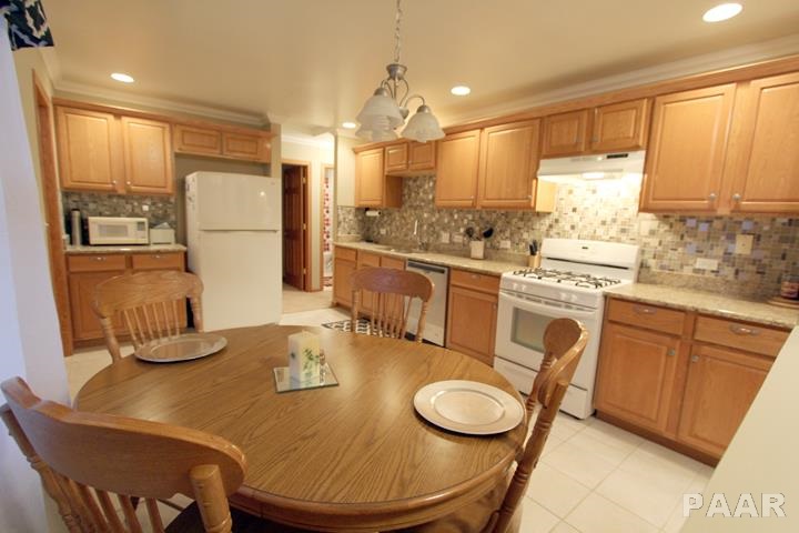 5906 Charleston Road Peoria, IL 61607 - Photo 3 of 17 Gallery Image 3