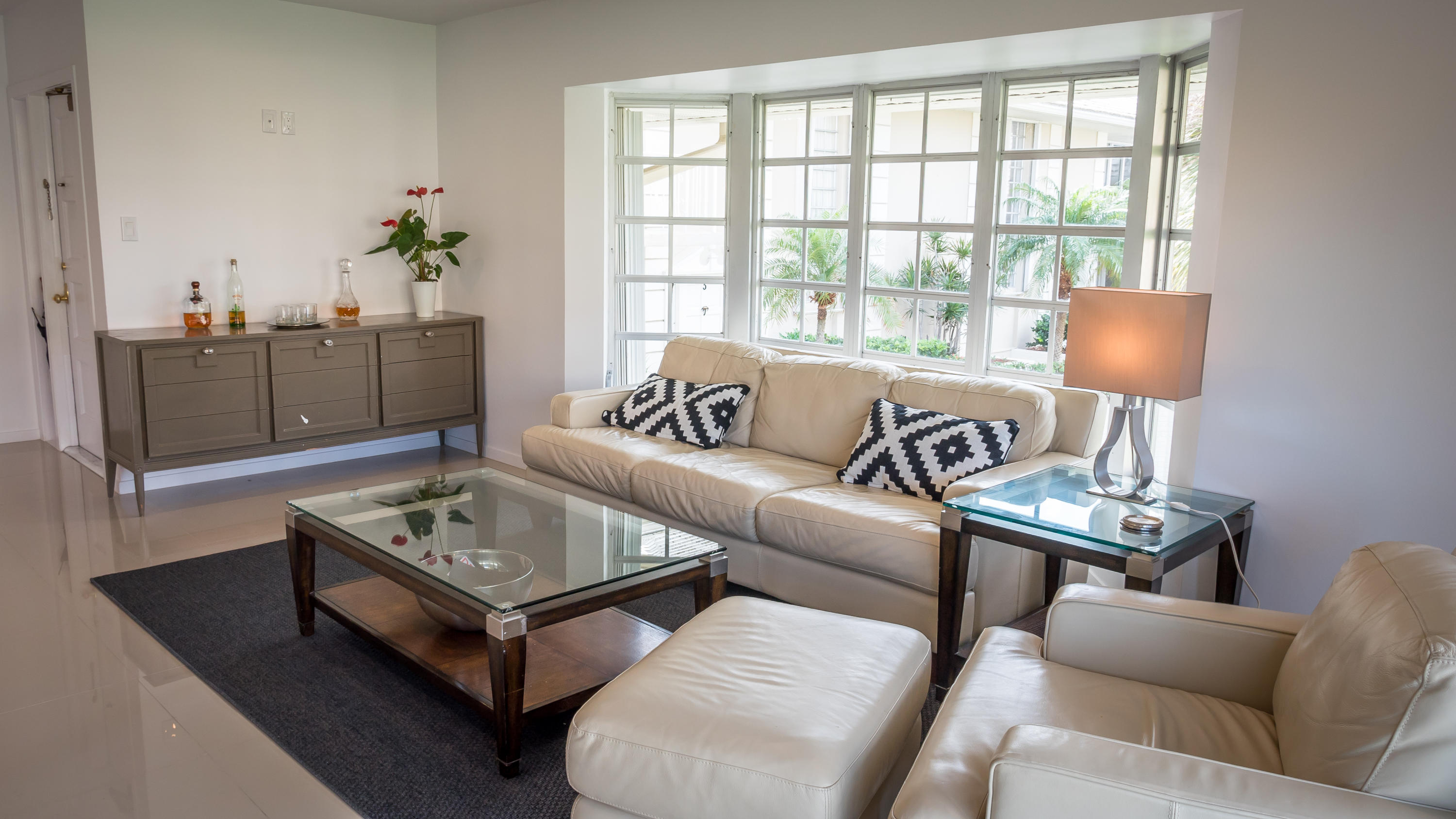 1299 South Ocean Boulevard, Unit S2 Boca Raton, FL 33432 - Photo 4 of 26 Living Room Area