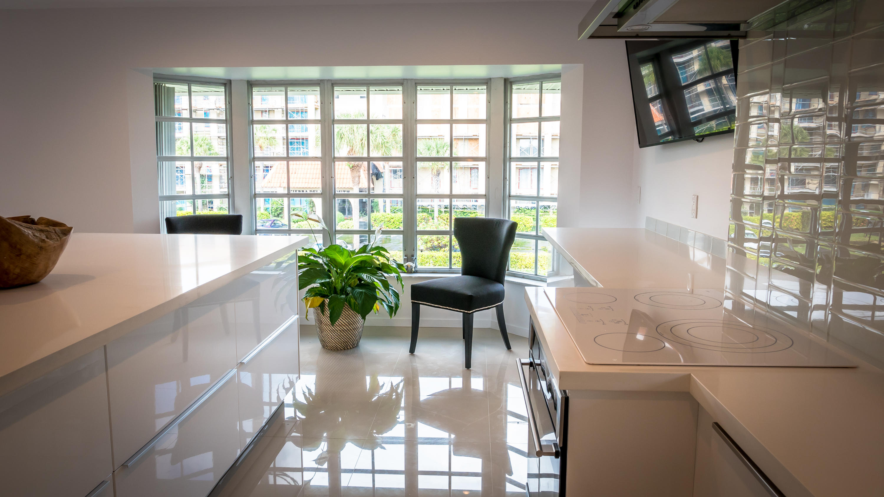 1299 South Ocean Boulevard, Unit S2 Boca Raton, FL 33432 - Photo 5 of 26 Porcelain Tile throughout
