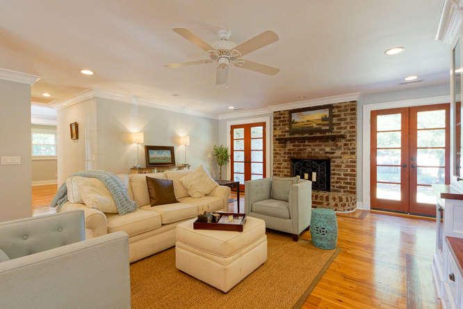 1080 Ripley Drive Charleston, SC 29412 - Photo 4 of 27 1080 Ripley Dr Charleston SC-small-004-D