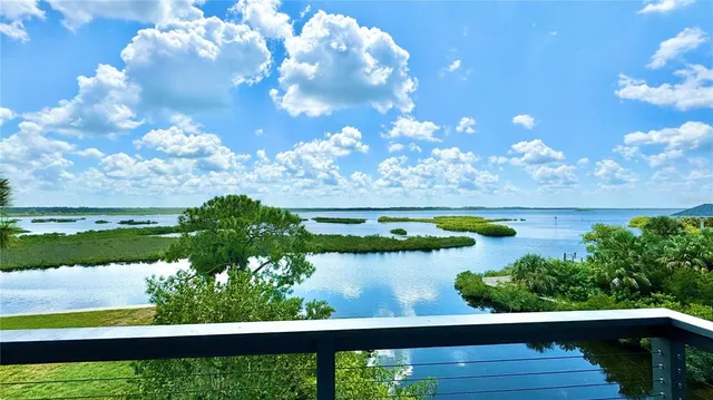 $949,000 | 10701 Pine Island Drive, Weeki Wachee, FL 34607