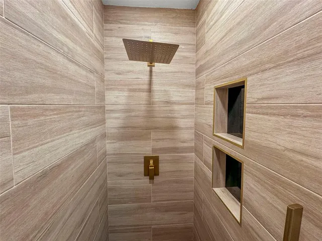 $949,000 | 10701 Pine Island Drive, Weeki Wachee, FL 34607