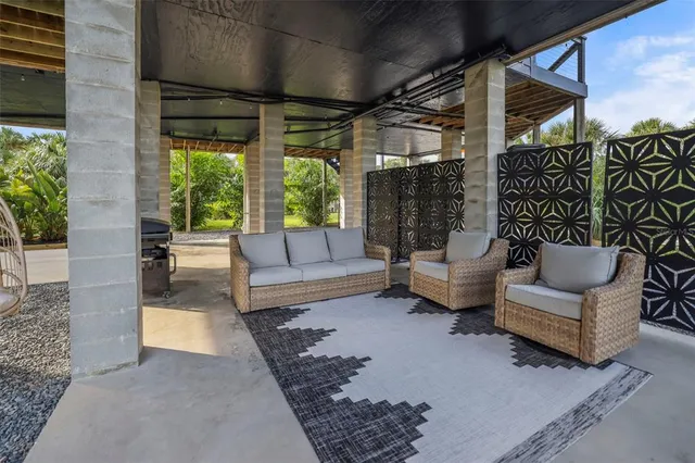 $949,000 | 10701 Pine Island Drive, Weeki Wachee, FL 34607