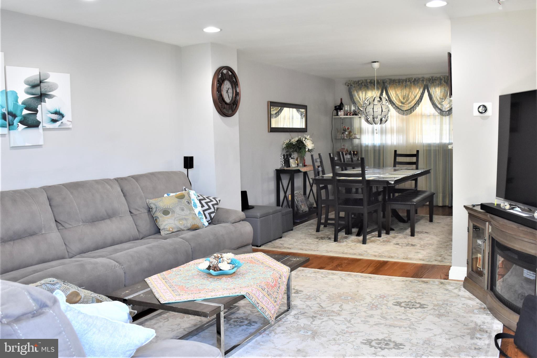 1218 Harwall Road Baltimore, MD 21207 - Photo 1 of 44 LIVING ROOM