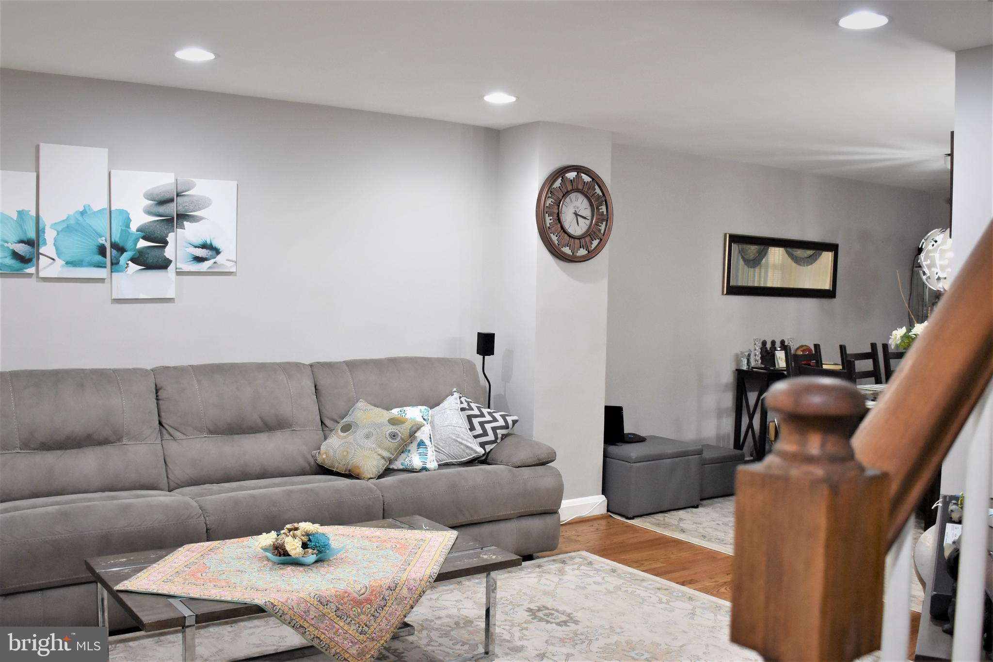 1218 Harwall Road Baltimore, MD 21207 - Photo 3 of 44 LIVING ROOM