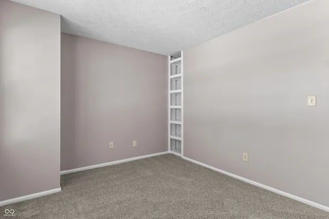 $195,900 | 2449 Chaseway Court, Indianapolis, IN 46268