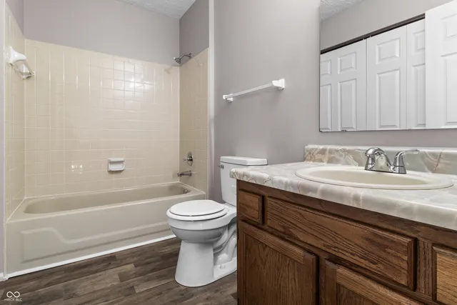 $195,900 | 2449 Chaseway Court, Indianapolis, IN 46268