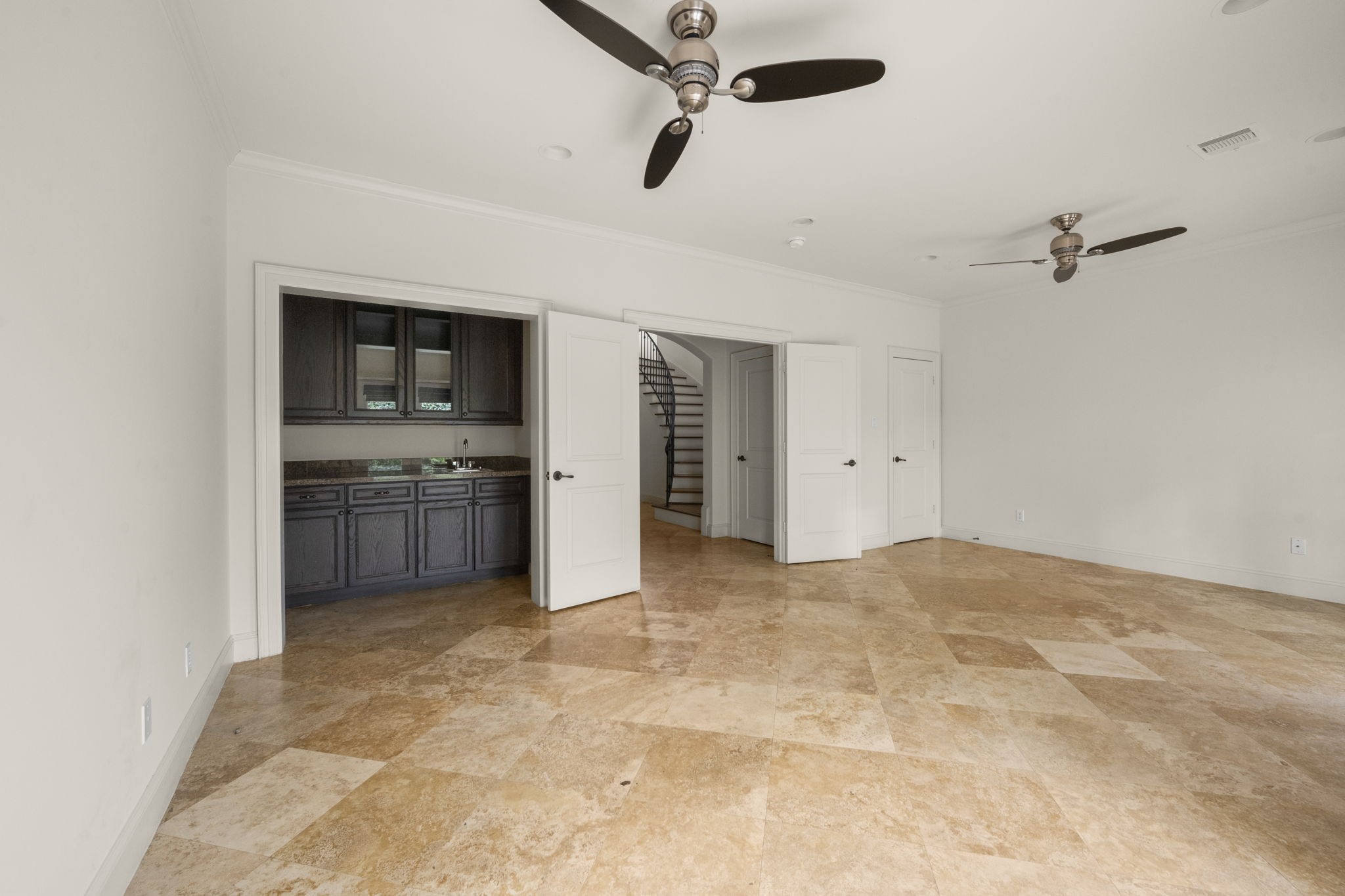 1743 Indiana Street Houston, TX 77006 - Photo 12 of 39