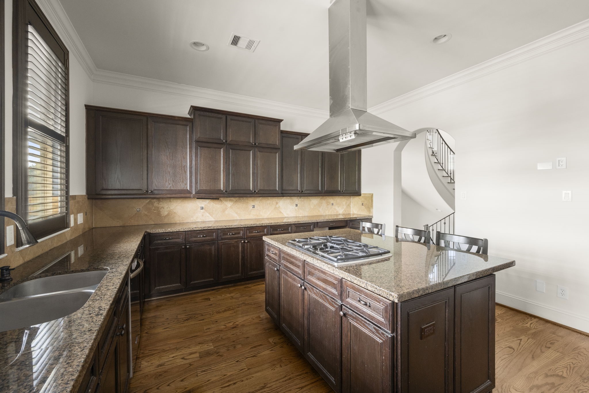 1743 Indiana Street Houston, TX 77006 - Photo 17 of 39