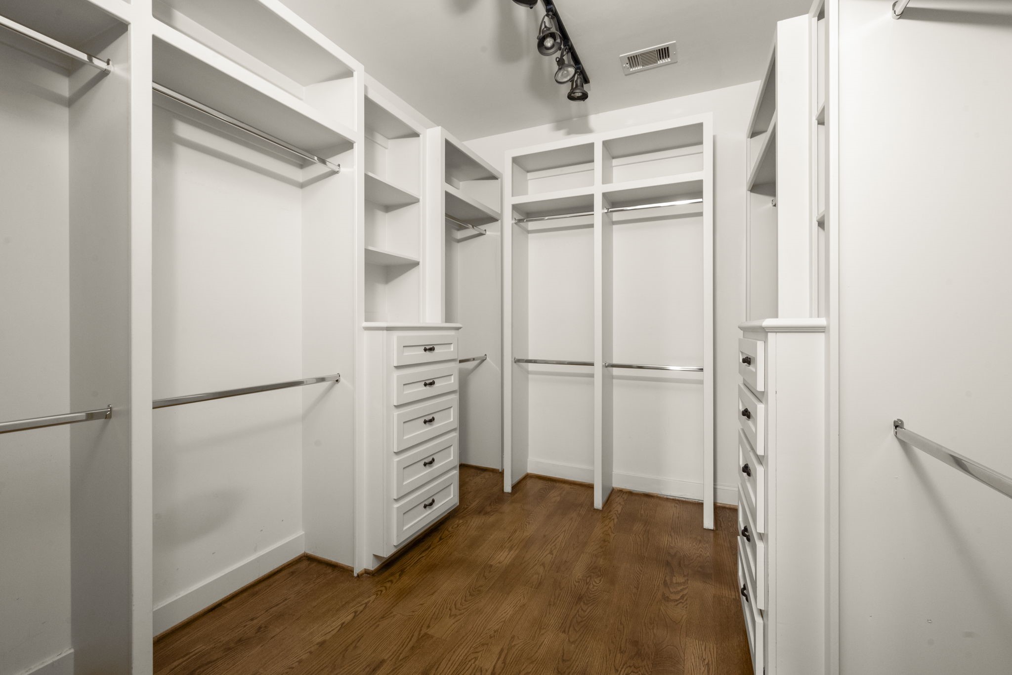 1743 Indiana Street Houston, TX 77006 - Photo 35 of 39