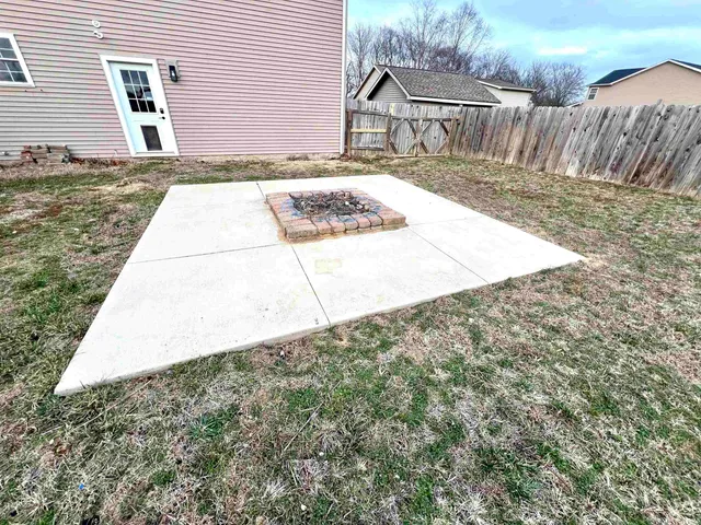 $397,000 | 9603 West 575 South, Owensville, IN 47665