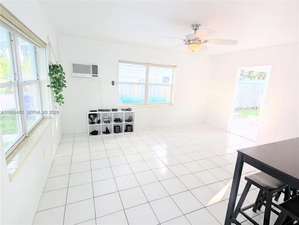 $1,395 | 1004 North 16th Avenue, Unit 1, Hollywood, FL 33020