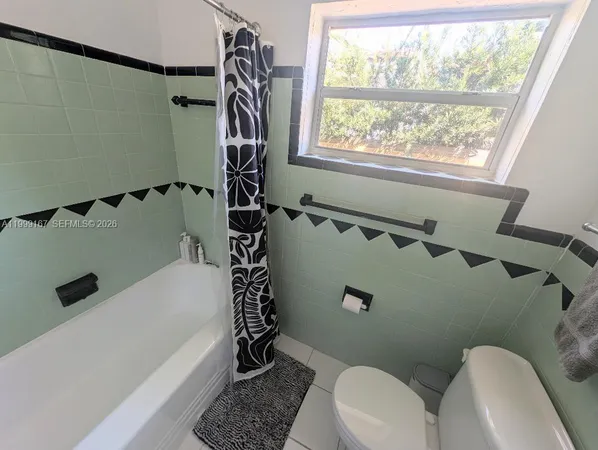 $1,395 | 1004 North 16th Avenue, Unit 1, Hollywood, FL 33020