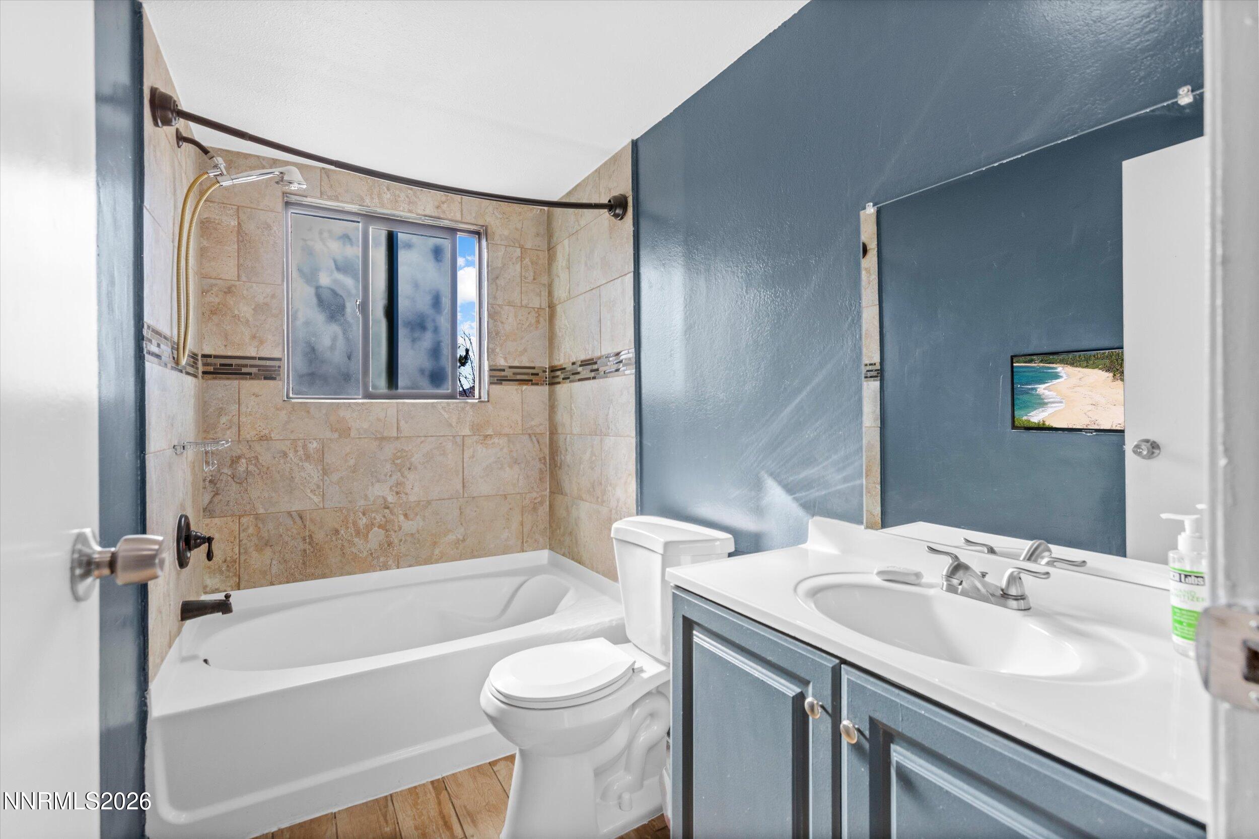 4075 Bobolink Circle Reno, NV 89508 - Photo 13 of 30 Bath 1