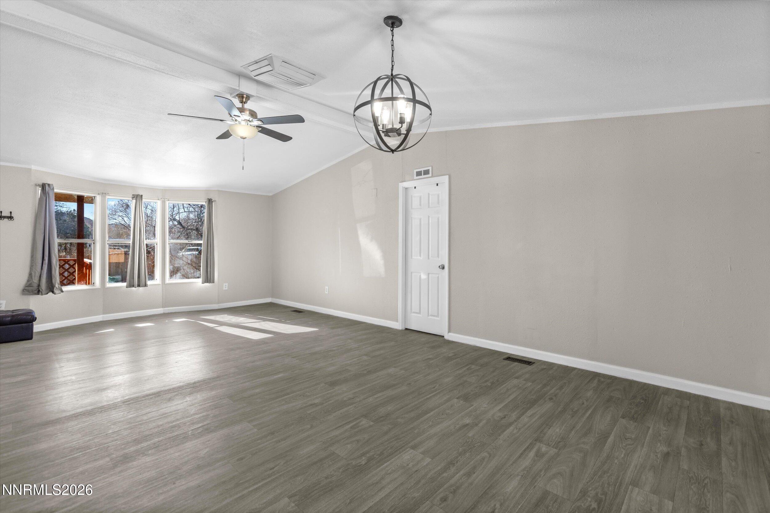 4075 Bobolink Circle Reno, NV 89508 - Photo 9 of 30 Living