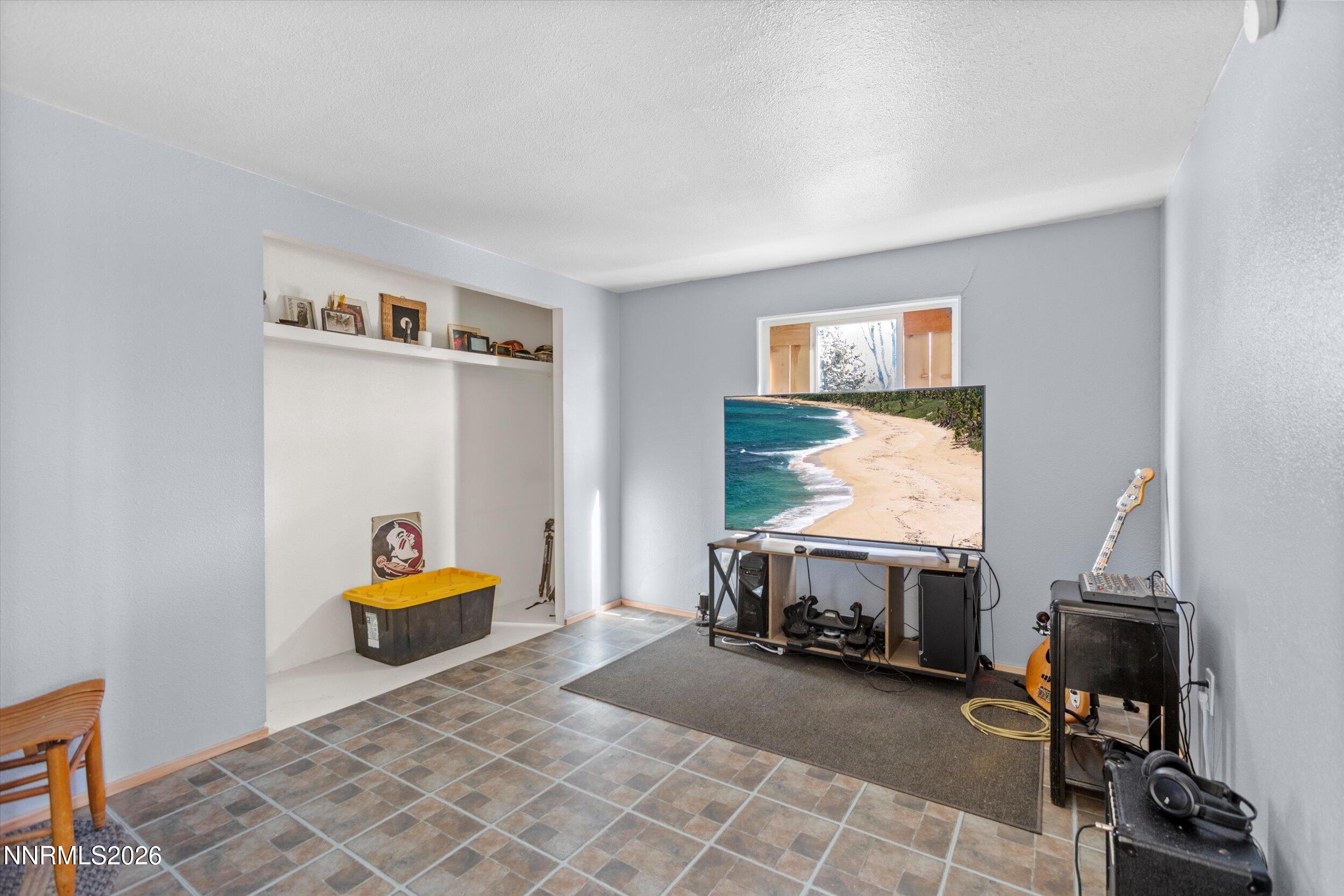 4075 Bobolink Circle Reno, NV 89508 - Photo 10 of 30 BR 1