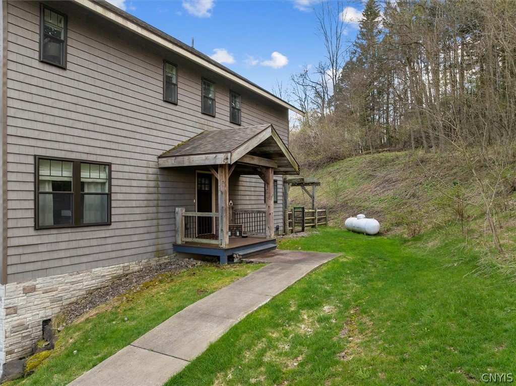 410 Tamarack Terrace Hamilton, NY 13346 - Photo 9 of 48