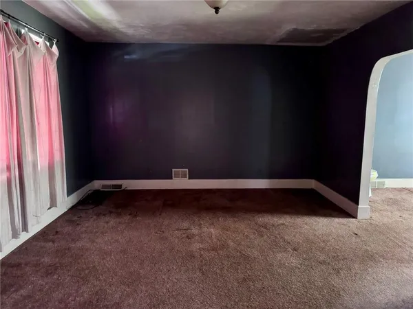 $49,900 | 2010 Victoria Avenue, New Kensington, PA 15068