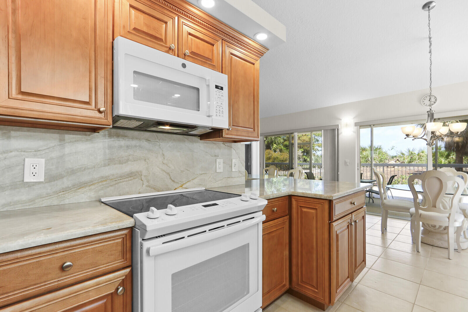 327 Ridge Road Jupiter, FL 33477 - Photo 12 of 52 33_Image_16_mls