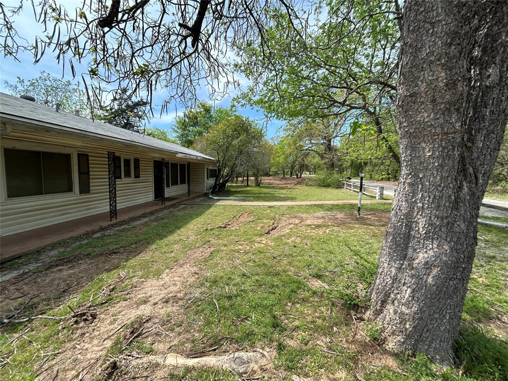 2112 Peterson Road Denison, TX 75021 - Photo 7 of 12