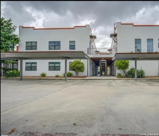 $2,300 | 1542 North Alamo Street, Unit 203, San Antonio, TX 78215