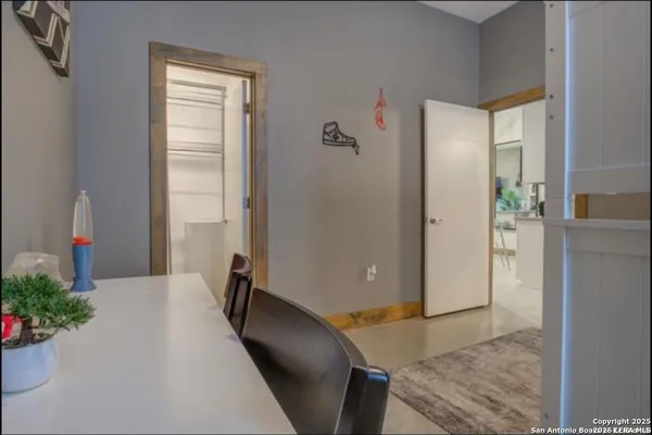 $2,300 | 1542 North Alamo Street, Unit 203, San Antonio, TX 78215