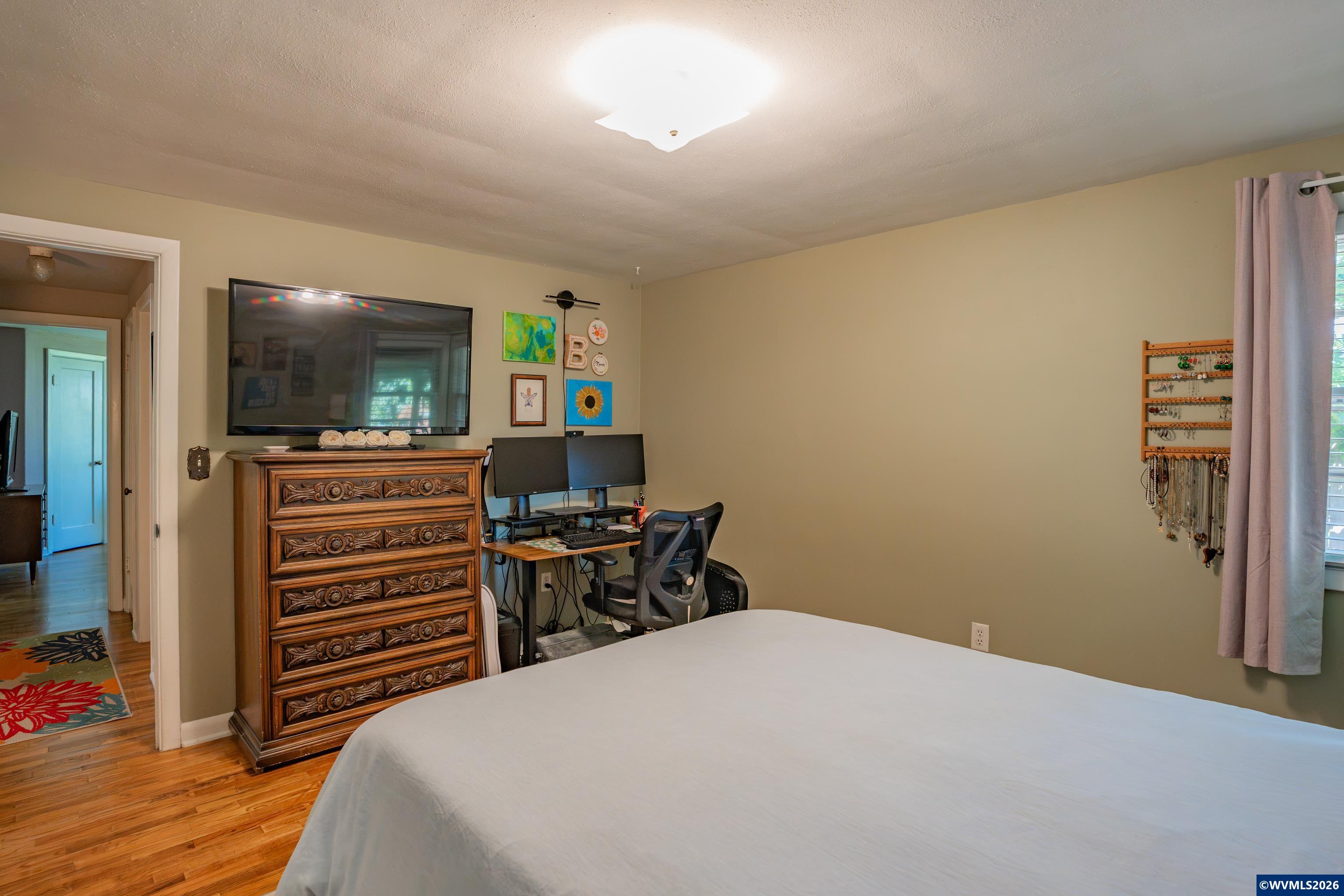 390 West D Street Lebanon, OR 97355 - Photo 14 of 31