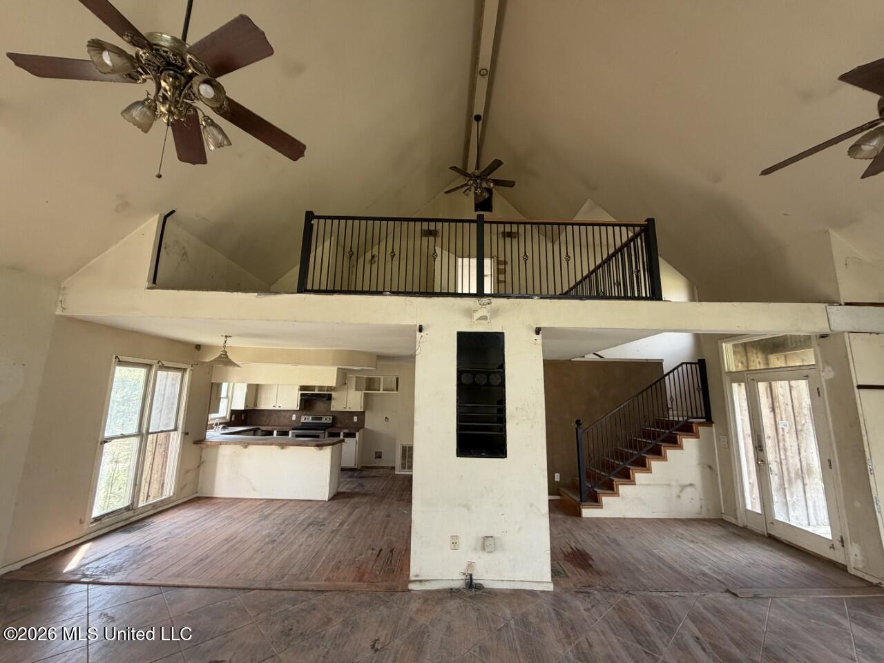 3882 Henderson Road Jackson, MS 39212 - Photo 3 of 13 4 INTERIOR