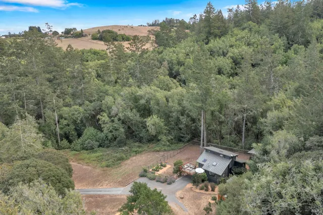 $1,395,000 | 3020 Burnside Road, Sebastopol, CA 95472