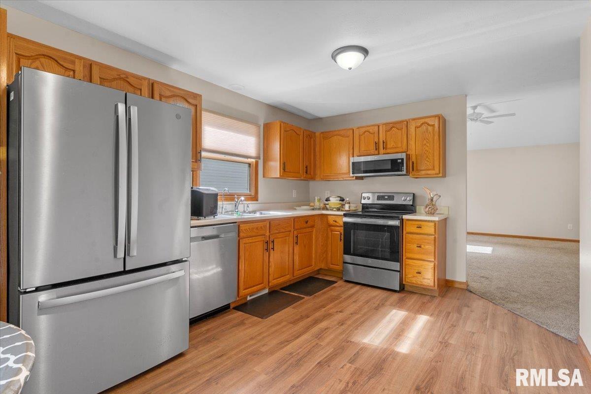 218 Eagle Ridge Drive Chatham, IL 62629 - Photo 6 of 19