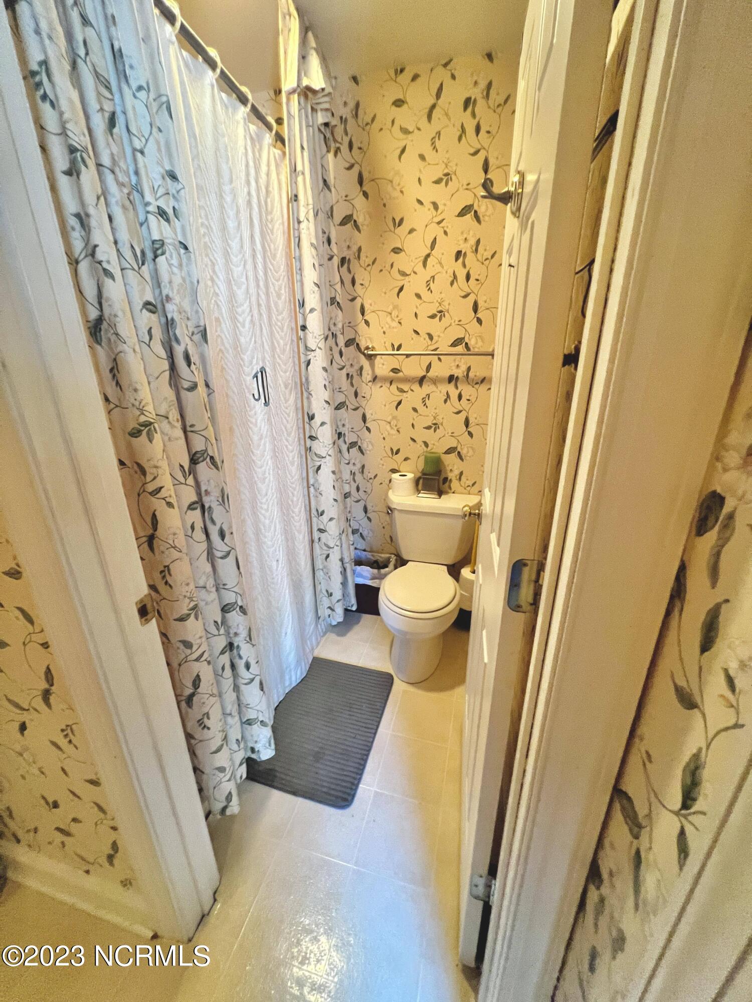 705 Rountree Street Kinston, NC 28501 - Photo 34 of 59 377346942_1705789136512164_5913669548961