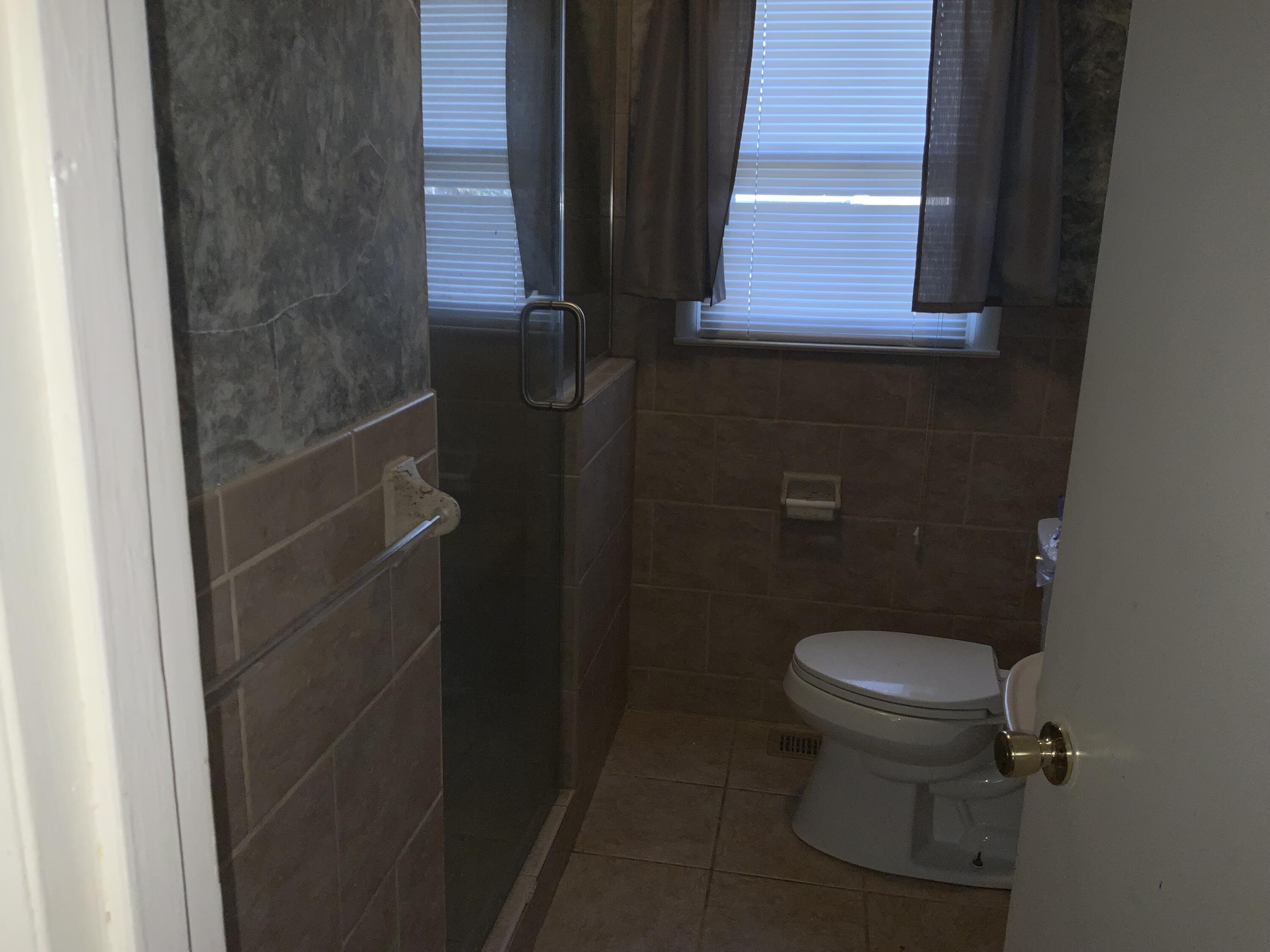 147 Jolly Street Bristol, VA 24201 - Photo 19 of 25 IMG_5822