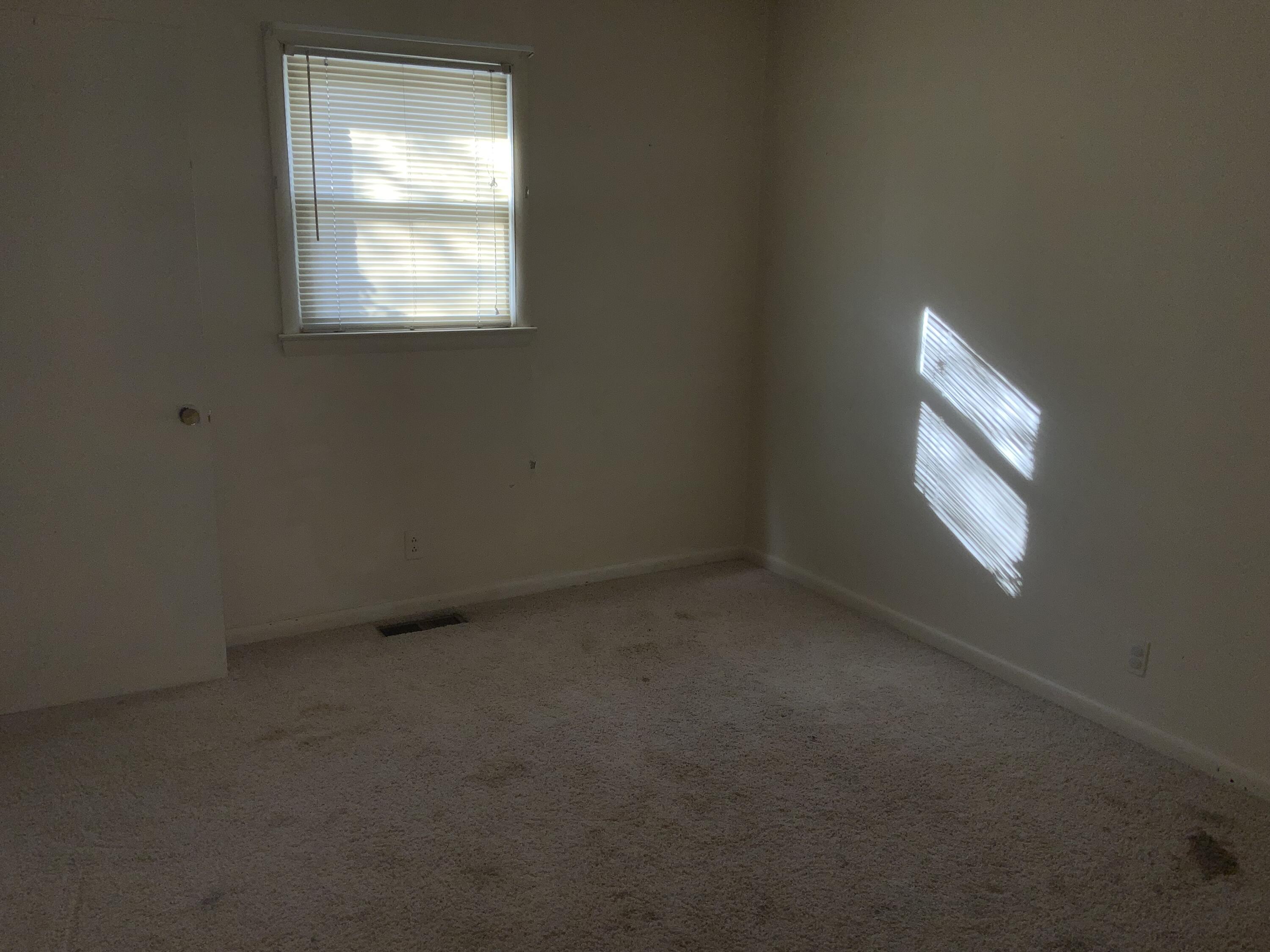 147 Jolly Street Bristol, VA 24201 - Photo 20 of 25 IMG_5823