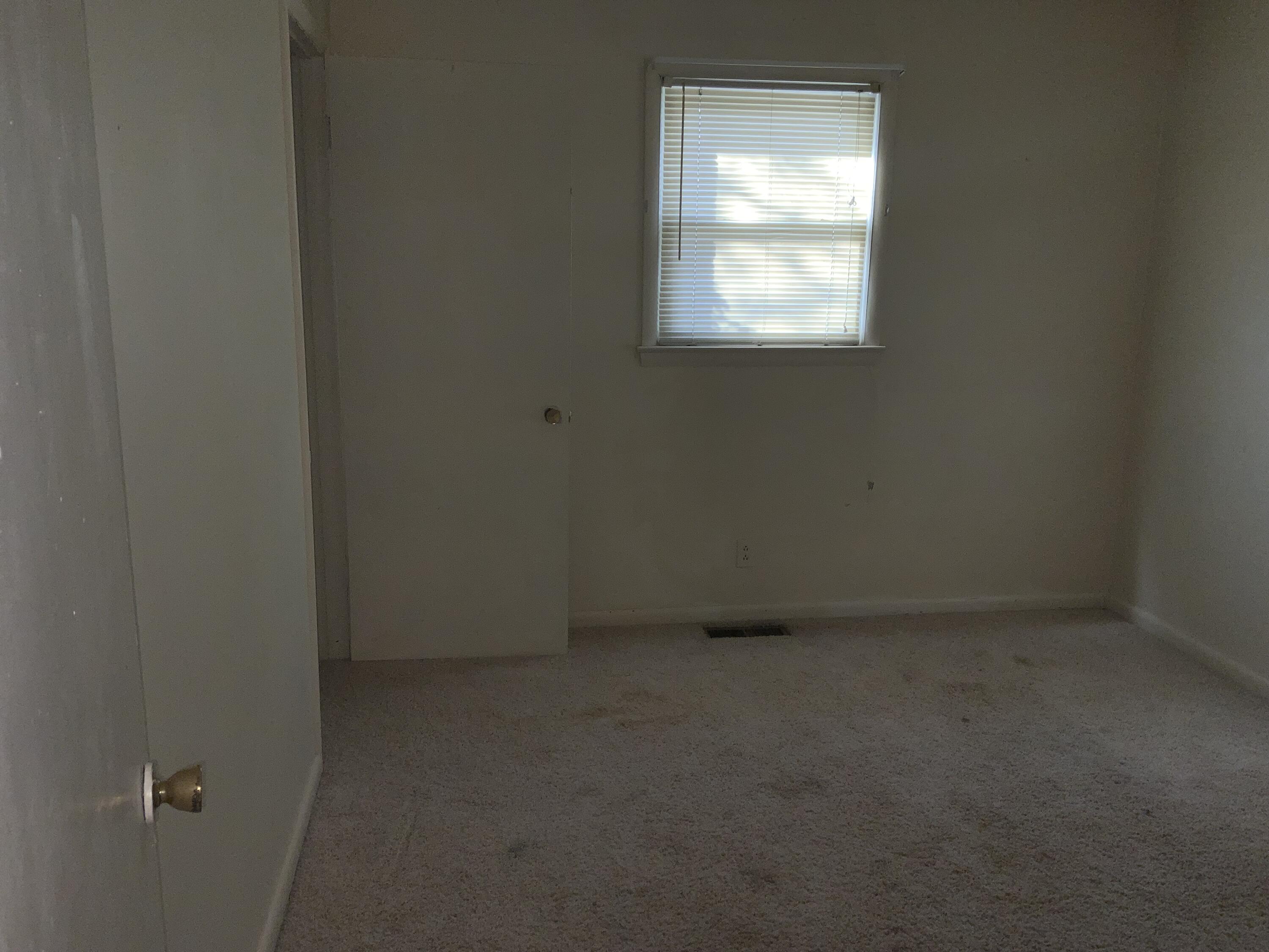 147 Jolly Street Bristol, VA 24201 - Photo 21 of 25 IMG_5824