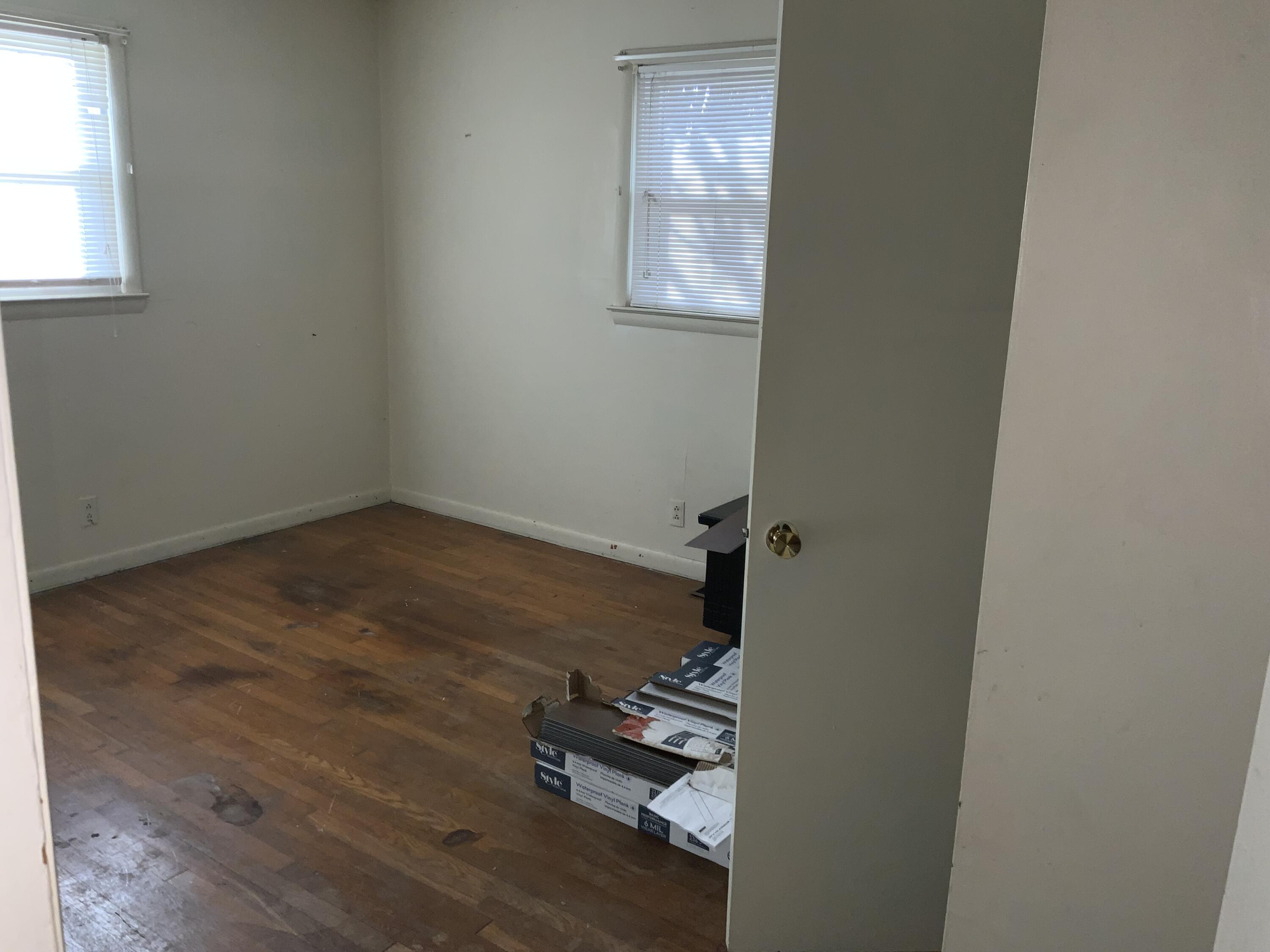 147 Jolly Street Bristol, VA 24201 - Photo 22 of 25 IMG_5825