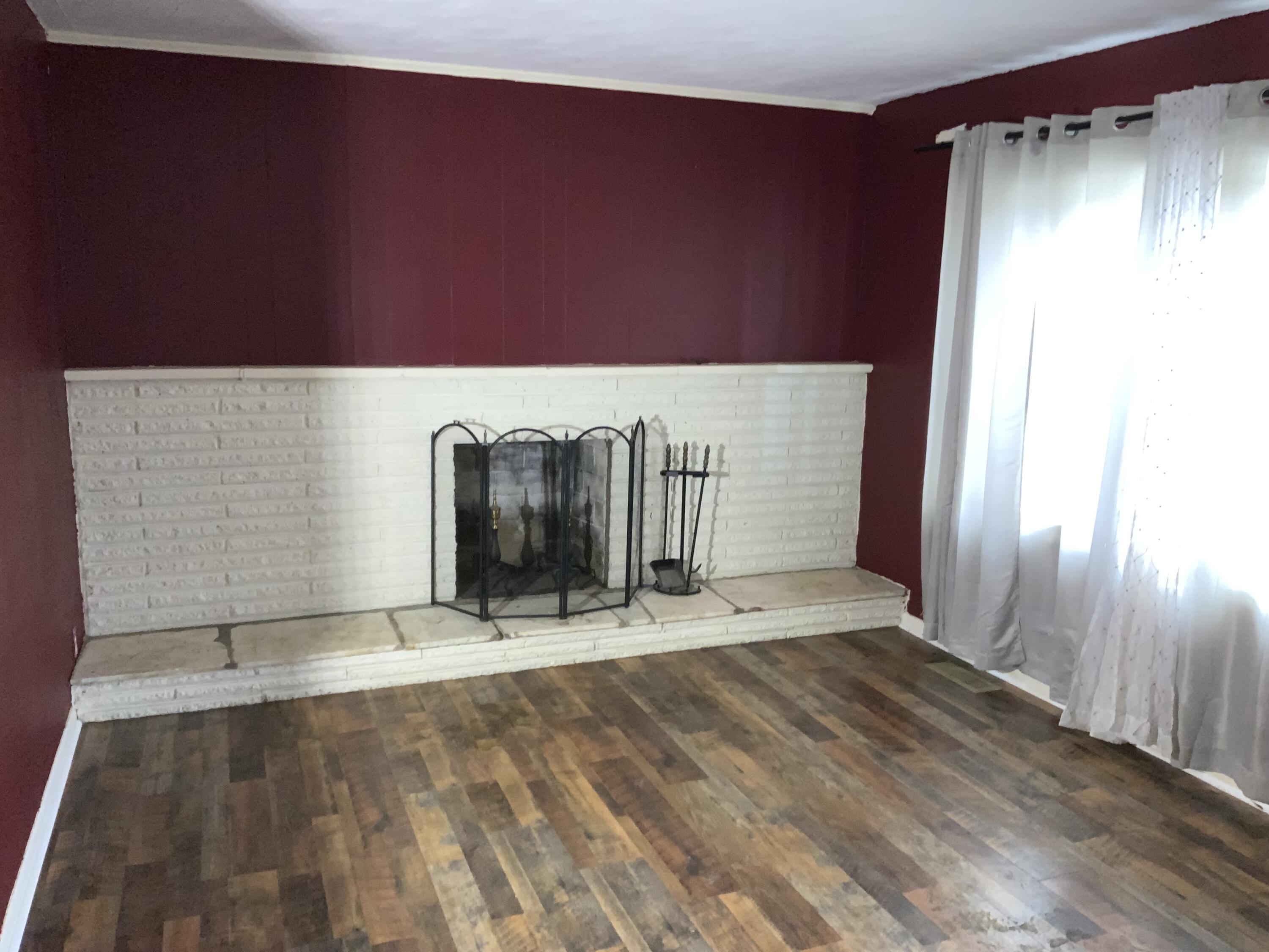 147 Jolly Street Bristol, VA 24201 - Photo 9 of 25 IMG_5814