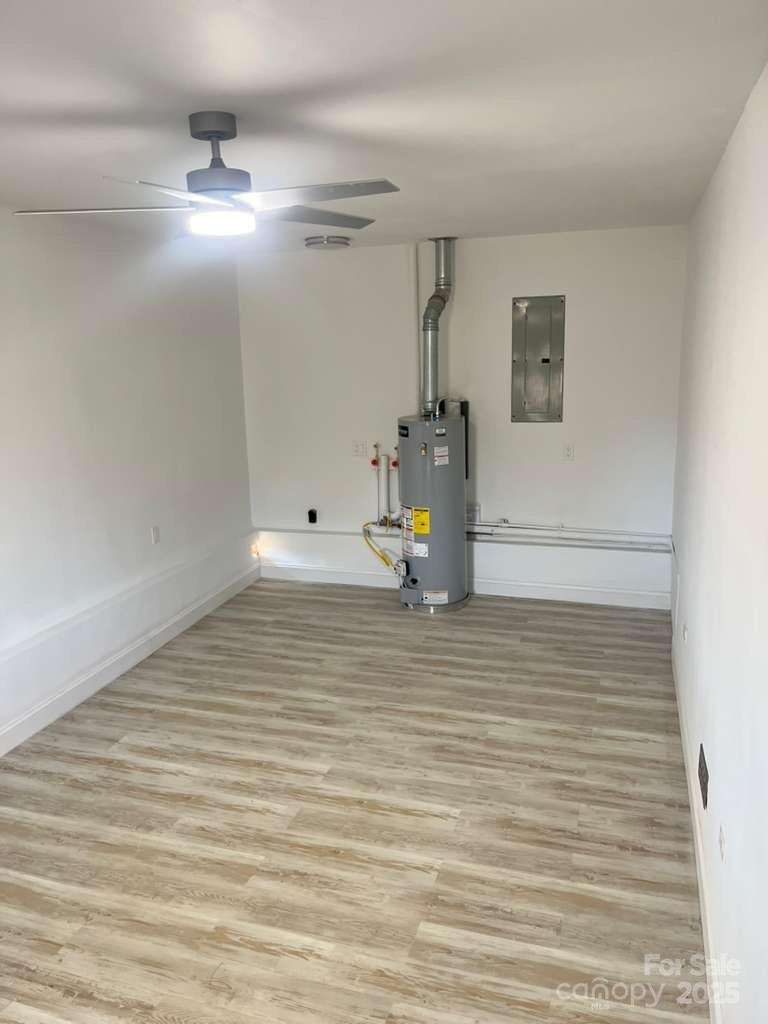 1073 Springdale Drive Maiden, NC 28650 - Photo 28 of 33 a view of a room with gym equipment