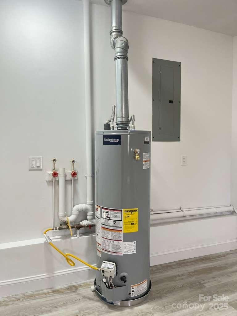 1073 Springdale Drive Maiden, NC 28650 - Photo 30 of 33 a view of a living room with a sink