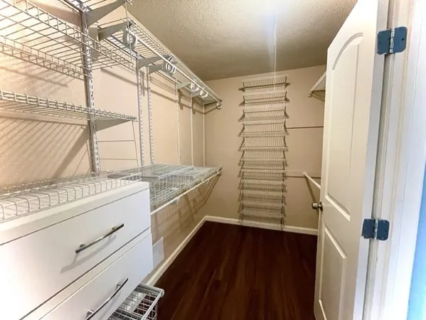 $2,300 | 2539 Cobblers Way, Friendswood, TX 77546