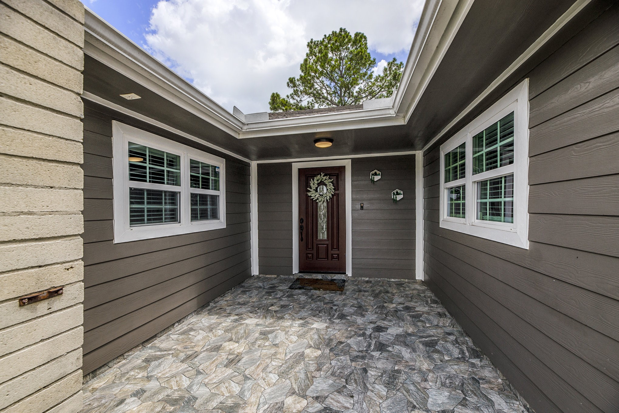 2539 Cobblers Way Friendswood, TX 77546 - Photo 2 of 19 a view of entrance door of the house