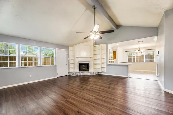 $2,300 | 2539 Cobblers Way, Friendswood, TX 77546