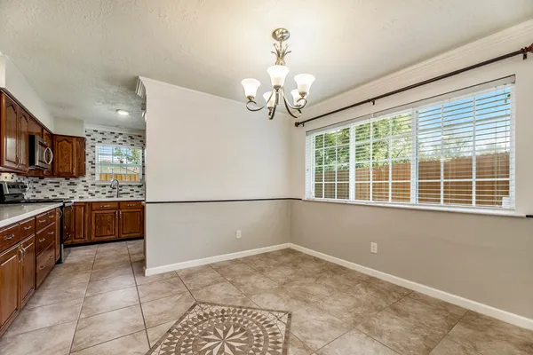 $2,300 | 2539 Cobblers Way, Friendswood, TX 77546