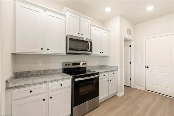 $324,900 | 235 Macintosh Drive, King, NC 27021