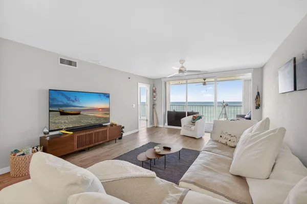 $3,800 | 3150 North Hwy A1A, Unit 902, Fort Pierce, FL 34949