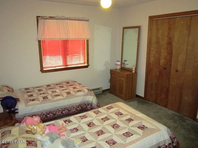 243 West Lakeview Road Lackawaxen, PA 18435 - Photo 14 of 21