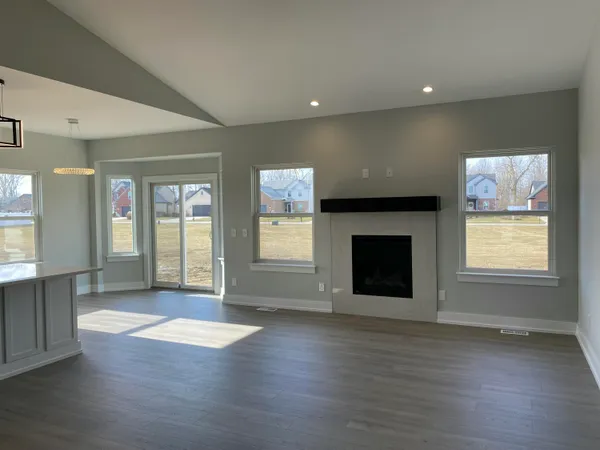 $399,999 | 737 Britt Circle, Unit 11, Dundee, MI 48131