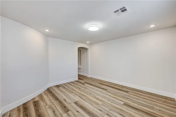 $5,495 | 345 Whispering Tree Avenue, Las Vegas, NV 89183