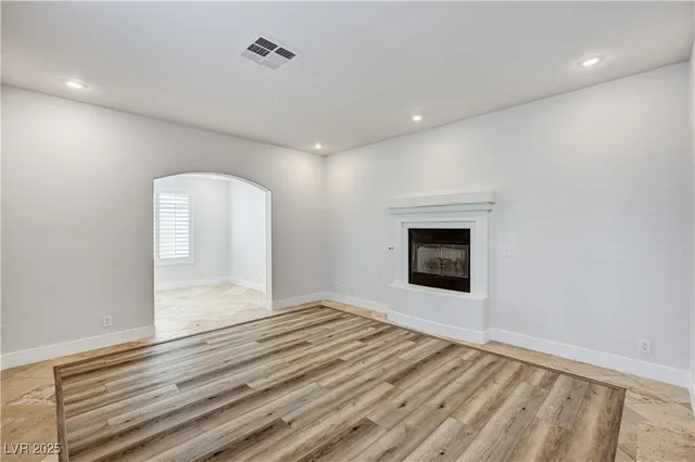 $5,495 | 345 Whispering Tree Avenue, Las Vegas, NV 89183